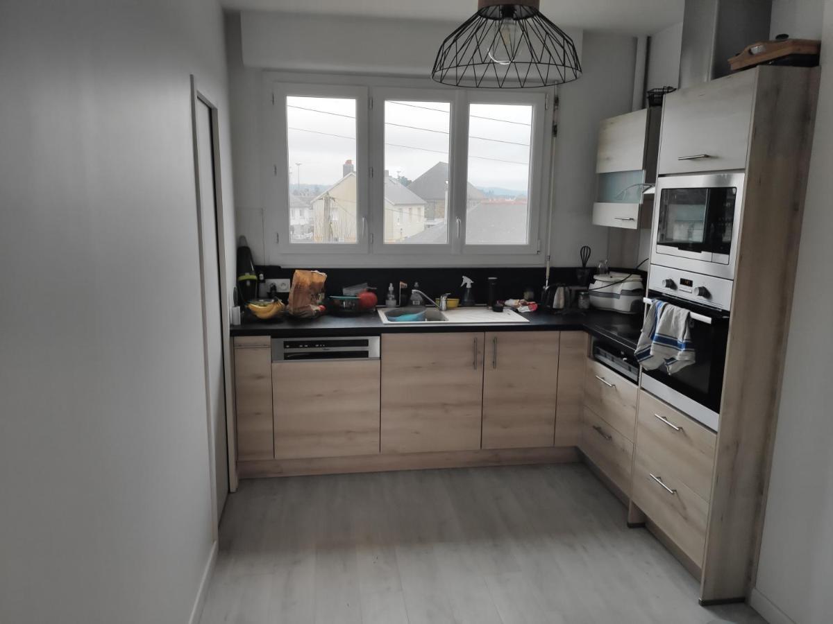 77 M2, 2 Chambres, Garage , Balcon *